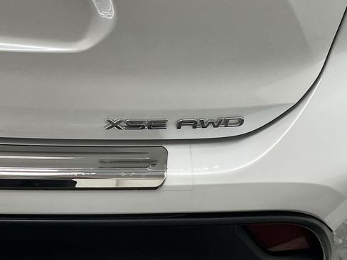 Used 2022 Toyota Highlander XSE AWD/4WD image 33