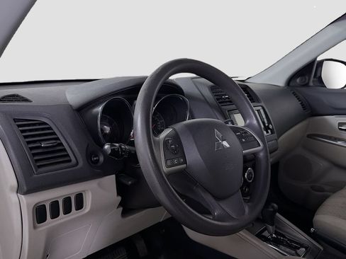 Used 2018 Mitsubishi Outlander Sport ES FWD image 10