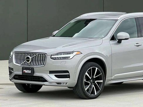 Used 2023 Volvo XC90 B6 Plus AWD/4WD image 35