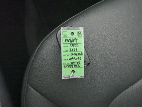 Used 2022 Jeep Compass Latitude image 32