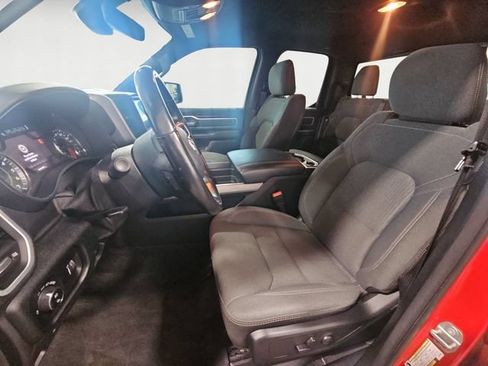 Used 2022 RAM 1500 Big Horn w/ Night Edition AWD/4WD image 9