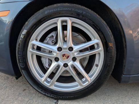 Used 2014 Porsche Panamera 4 image 28