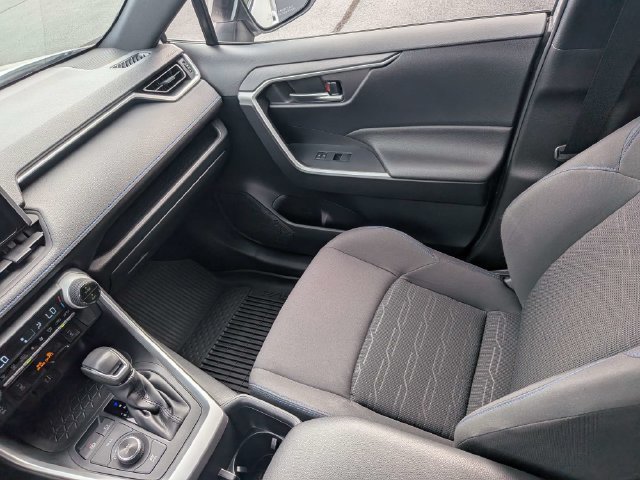 Certified 2023 Toyota RAV4 SE w/ Convenience Package AWD/4WD image 19