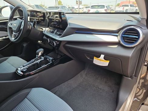 New 2025 Chevrolet Trax LT w/ Driver Confidence Package image 24
