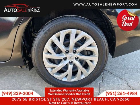 Used 2017 Toyota Corolla LE FWD image 19