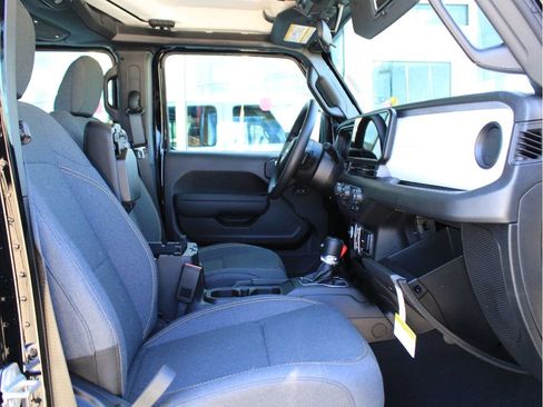 New 2026 Jeep Gladiator Sport AWD/4WD image 26