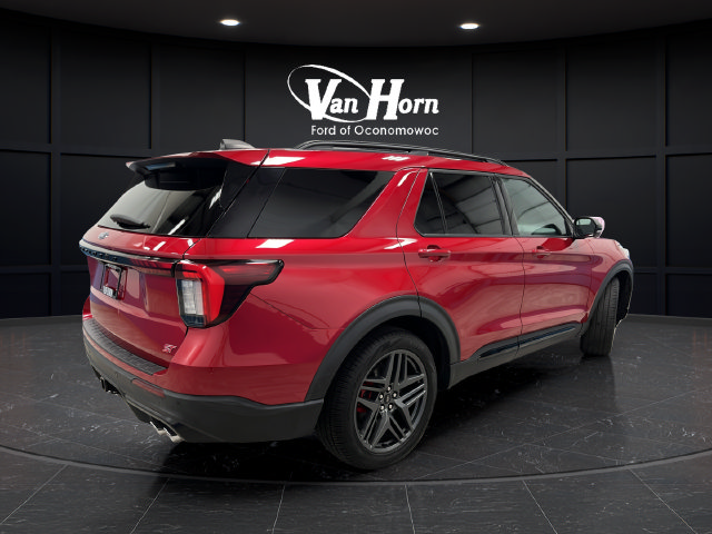 Used 2025 Ford Explorer ST AWD/4WD image 7