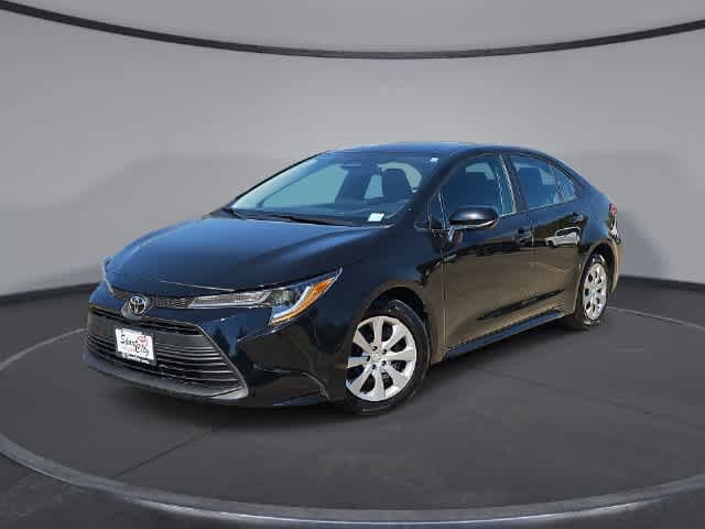 Used 2025 Toyota Corolla LE FWD image 1