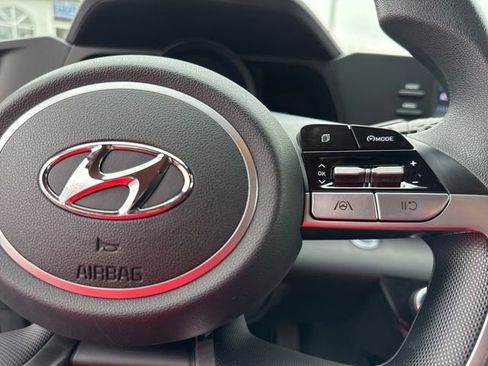 Used 2023 Hyundai Elantra SEL image 34