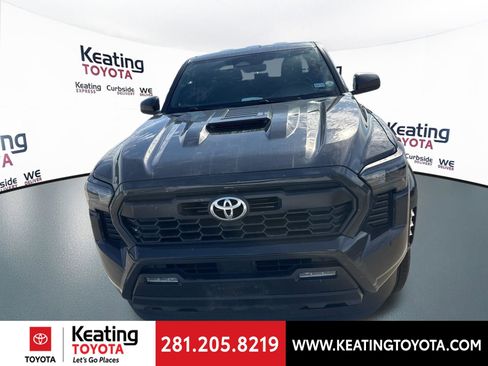 Used 2024 Toyota Tacoma TRD Sport image 2