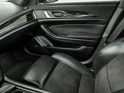 Used 2016 Cadillac CTS V w/ Luxury Package RWD image 32