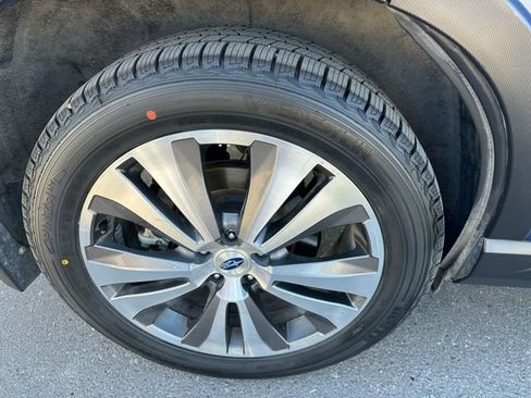Used 2022 Subaru Ascent Touring w/ Popular Package #2A AWD/4WD image 10
