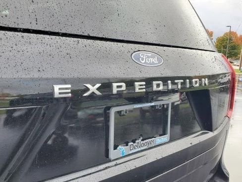 New 2025 Ford Expedition Active image 8