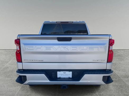 Used 2020 Chevrolet Silverado 1500 Custom w/ Custom Value Package image 4