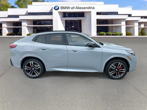 New 2026 BMW X2 xDrive28i w/ Technology Package AWD/4WD image 4