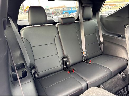 Used 2024 Chevrolet Traverse RS w/ LPO, Floor Liner Package image 9