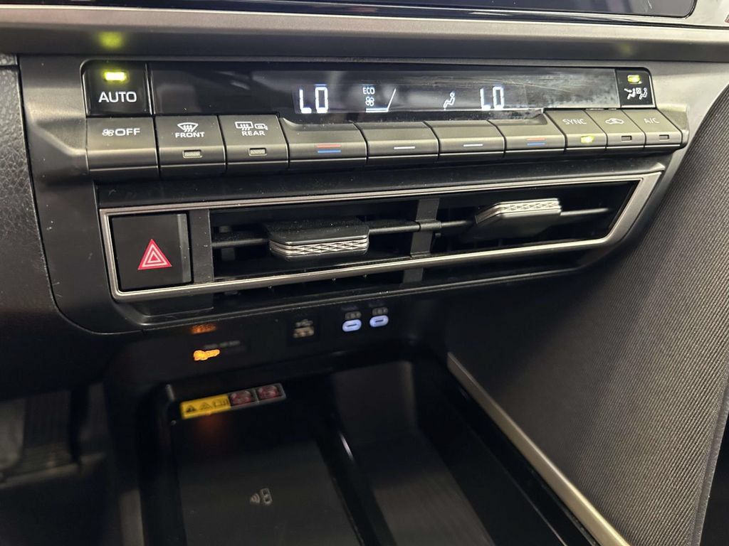 Certified 2025 Toyota Camry LE FWD image 24