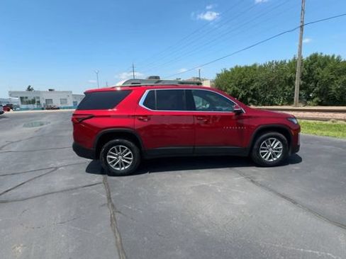 Used 2023 Chevrolet Traverse LT AWD/4WD image 9