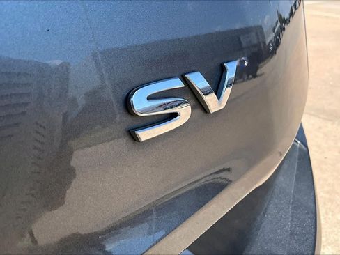 Used 2023 Nissan Rogue SV FWD image 9
