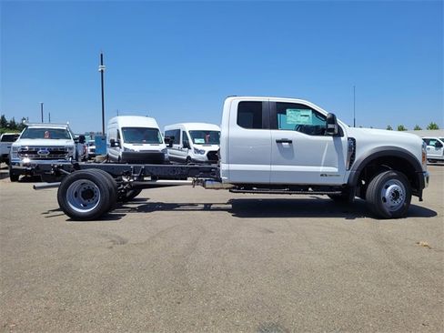 New 2025 Ford F550 4x4 Regular Cab Super Duty image 4