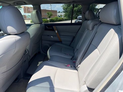Used 2008 Toyota Highlander 4WD Hybrid w/ Popular Pkg image 7