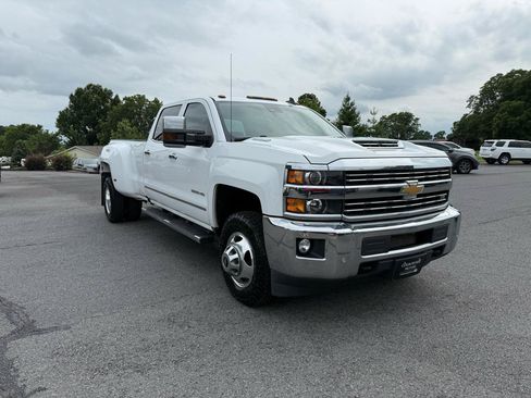 Used 2019 Chevrolet Silverado 3500 LTZ w/ Duramax Plus Package AWD/4WD image 9