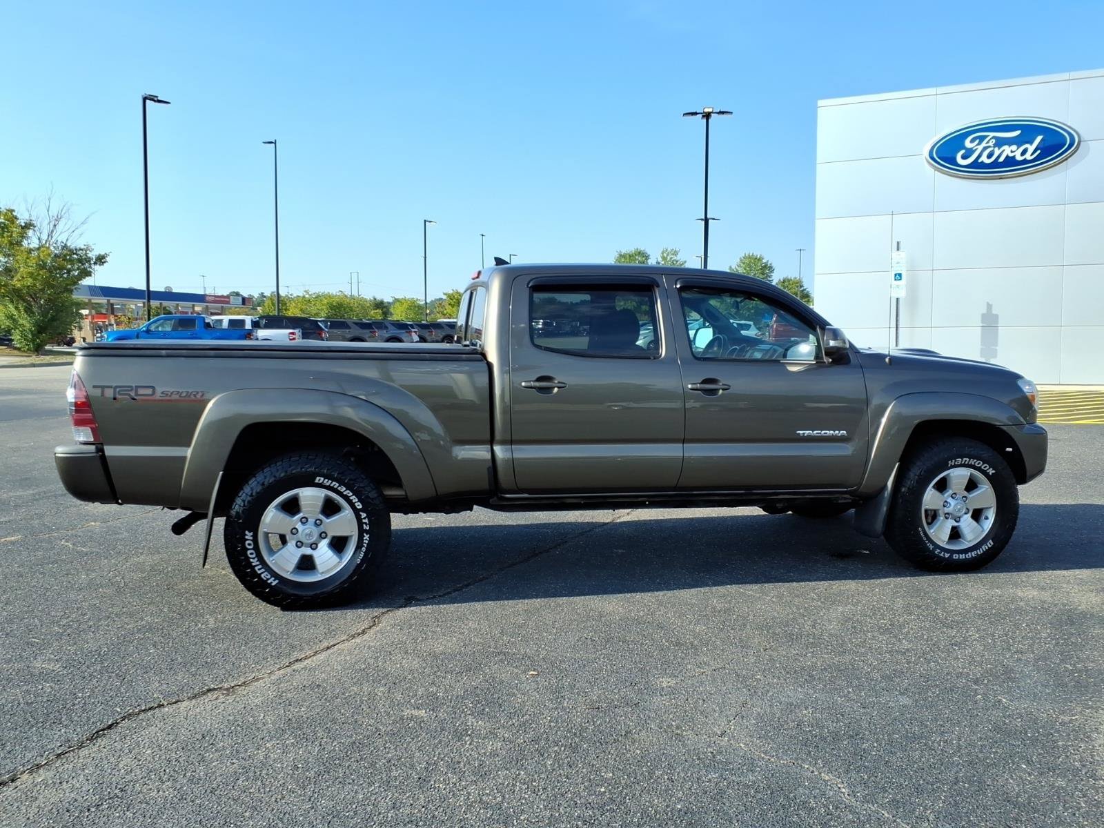 Used 2015 Toyota Tacoma 4x4 Double Cab w/ TRD Sport Package image 26