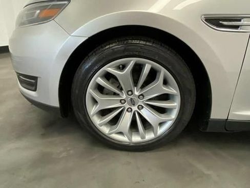 Used 2019 Ford Taurus Limited FWD image 20