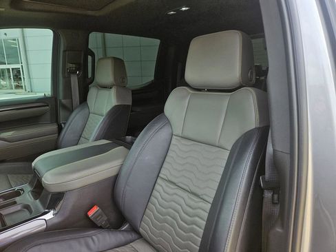 Used 2024 Chevrolet Silverado 1500 ZR2 w/ Technology Package AWD/4WD image 12