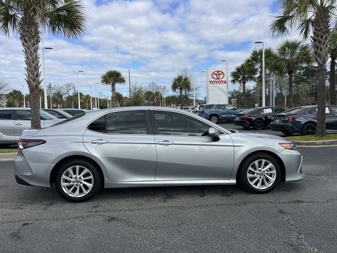 Used 2023 Toyota Camry LE image 11