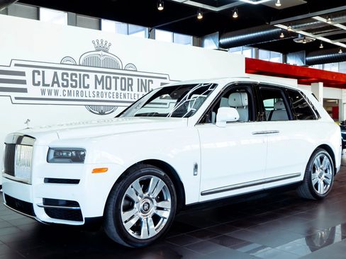 Used 2019 Rolls-Royce Cullinan AWD/4WD image 3