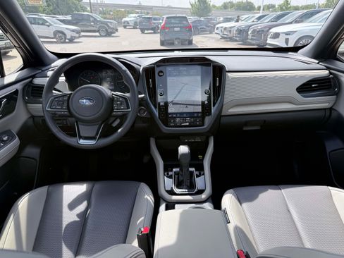 Used 2025 Subaru Forester Limited AWD/4WD image 15