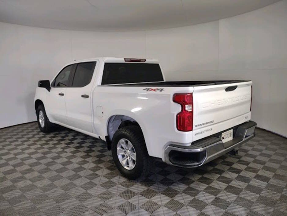 Used 2022 Chevrolet Silverado 1500 W/T w/ Trailering Package AWD/4WD image 6