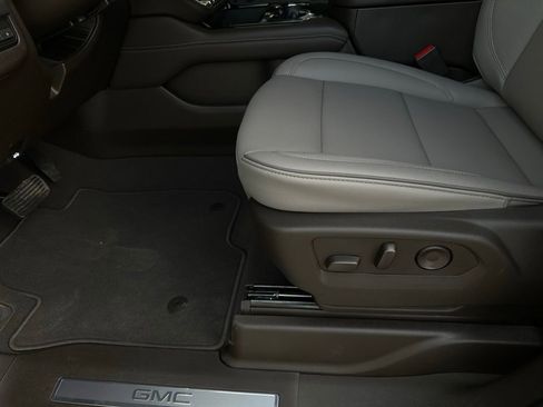 New 2026 GMC Yukon XL Elevation w/ Elevation Premium Package image 12