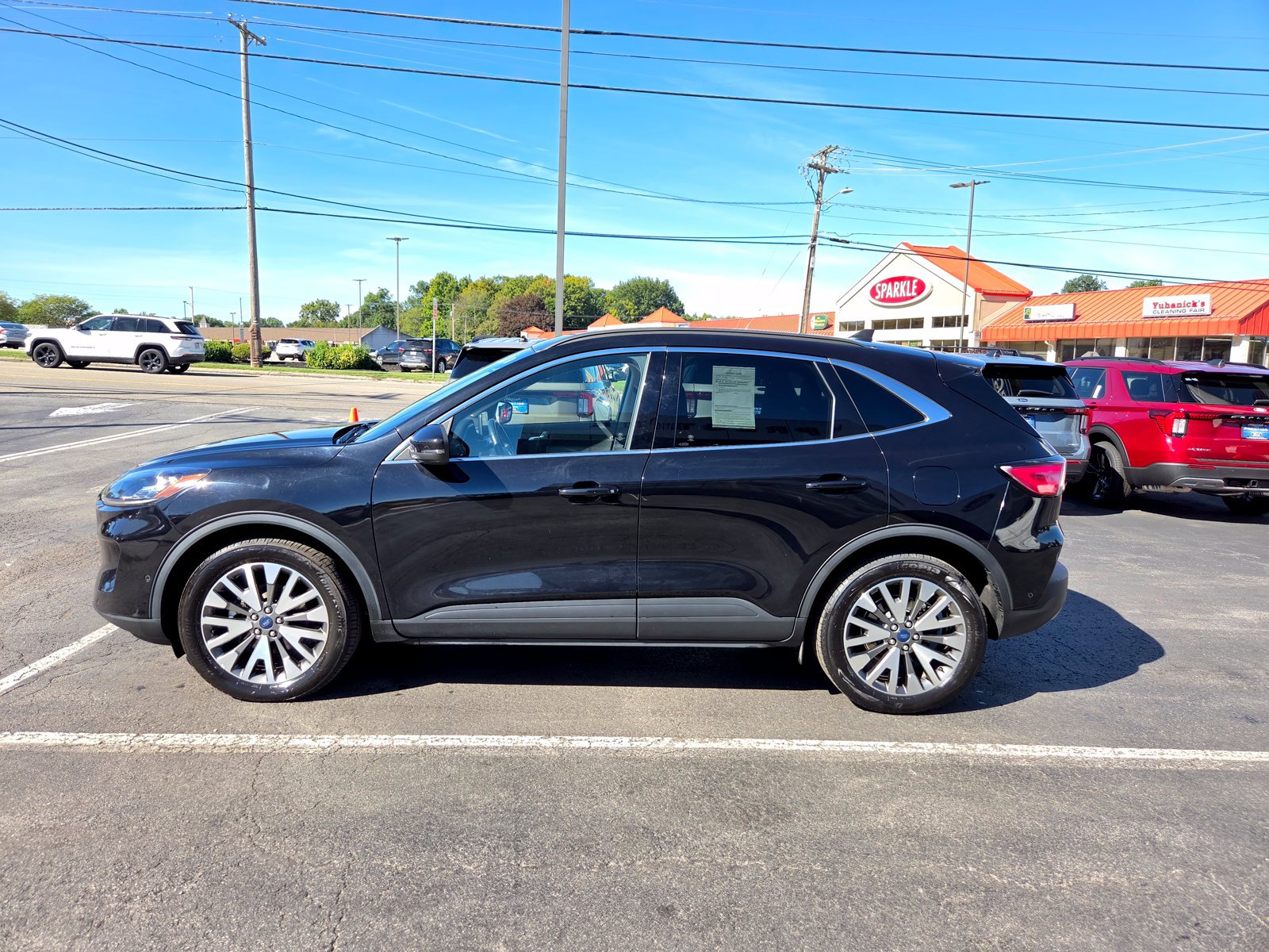 Used 2020 Ford Escape Titanium w/ Titanium Premium Package 2.0 AWD/4WD image 7