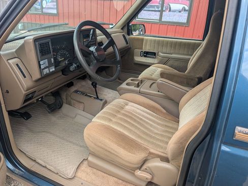 Used 1994 Chevrolet Blazer 4WD image 8