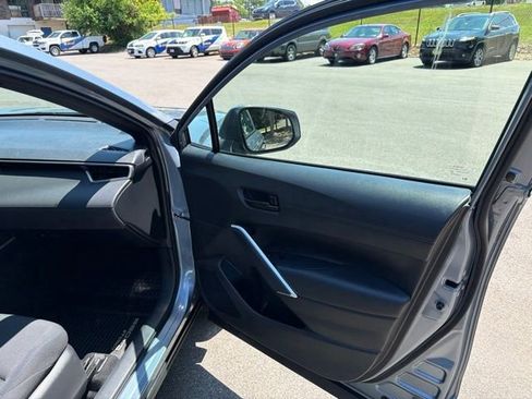 Used 2023 Toyota Corolla Cross AWD Hybrid w/ Moonroof Package image 22