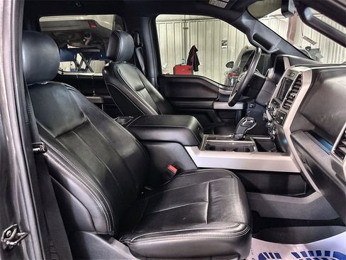 Used 2019 Ford F150 Lariat image 29