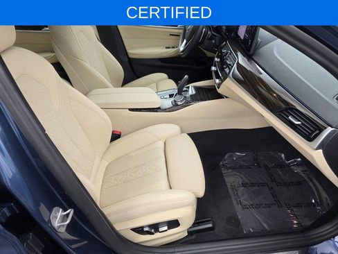 Certified 2023 BMW 530e w/ Premium Package RWD image 28