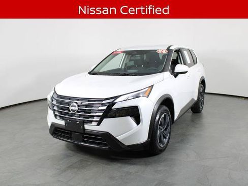 Certified 2024 Nissan Rogue SV FWD image 2