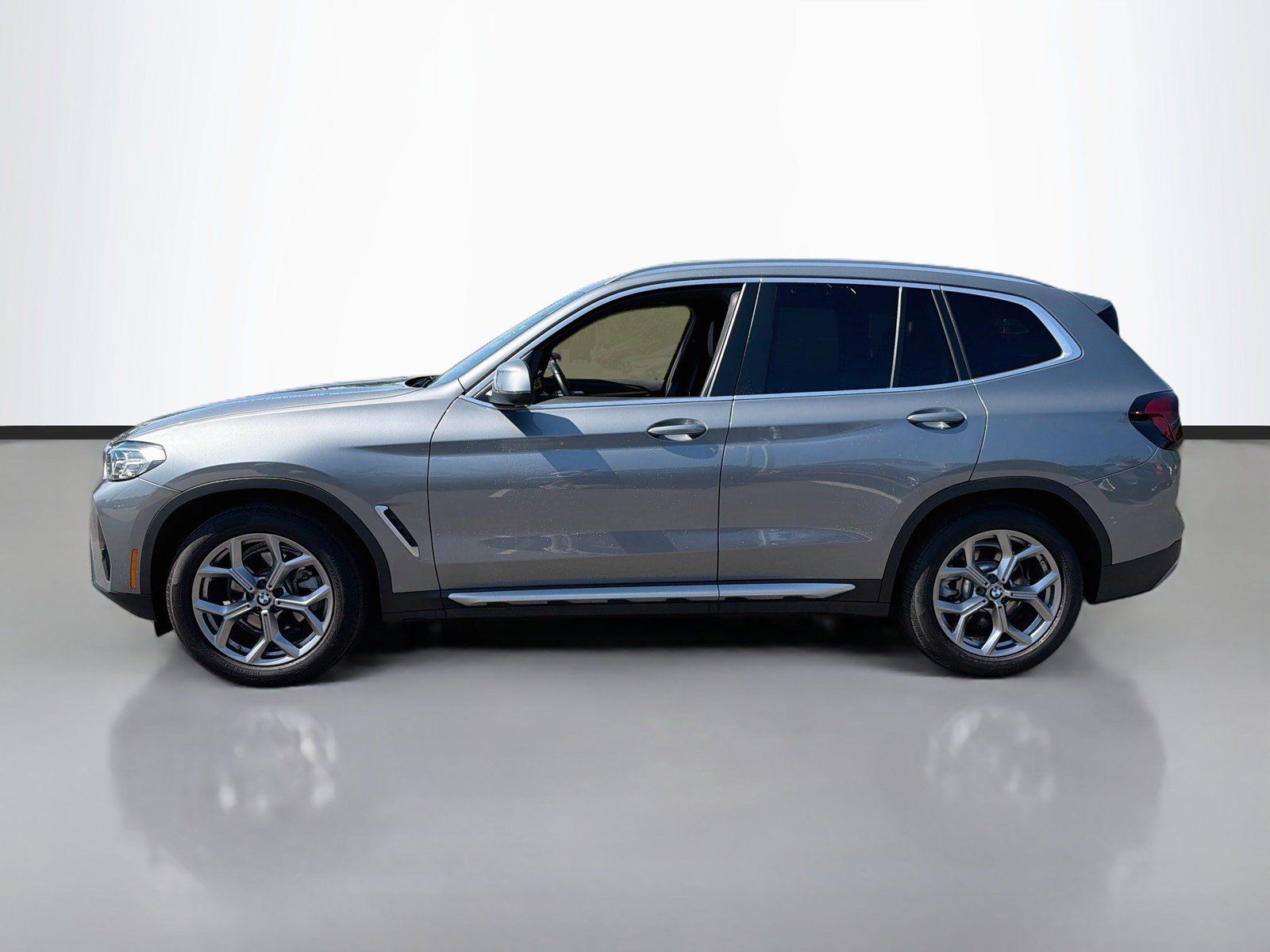 Used 2023 BMW X3 xDrive30i w/ Premium Package AWD/4WD image 8