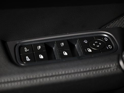 New 2026 Porsche Cayenne S image 21