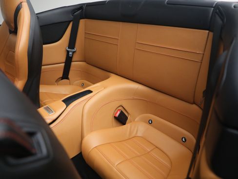 Certified 2016 Ferrari California T image 16