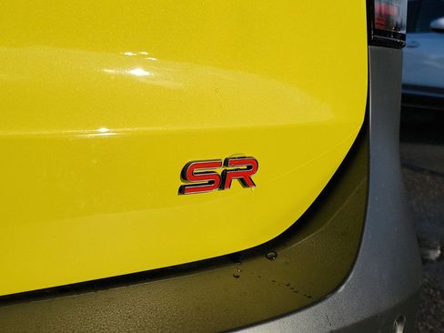 Used 2025 Nissan Kicks SR image 7