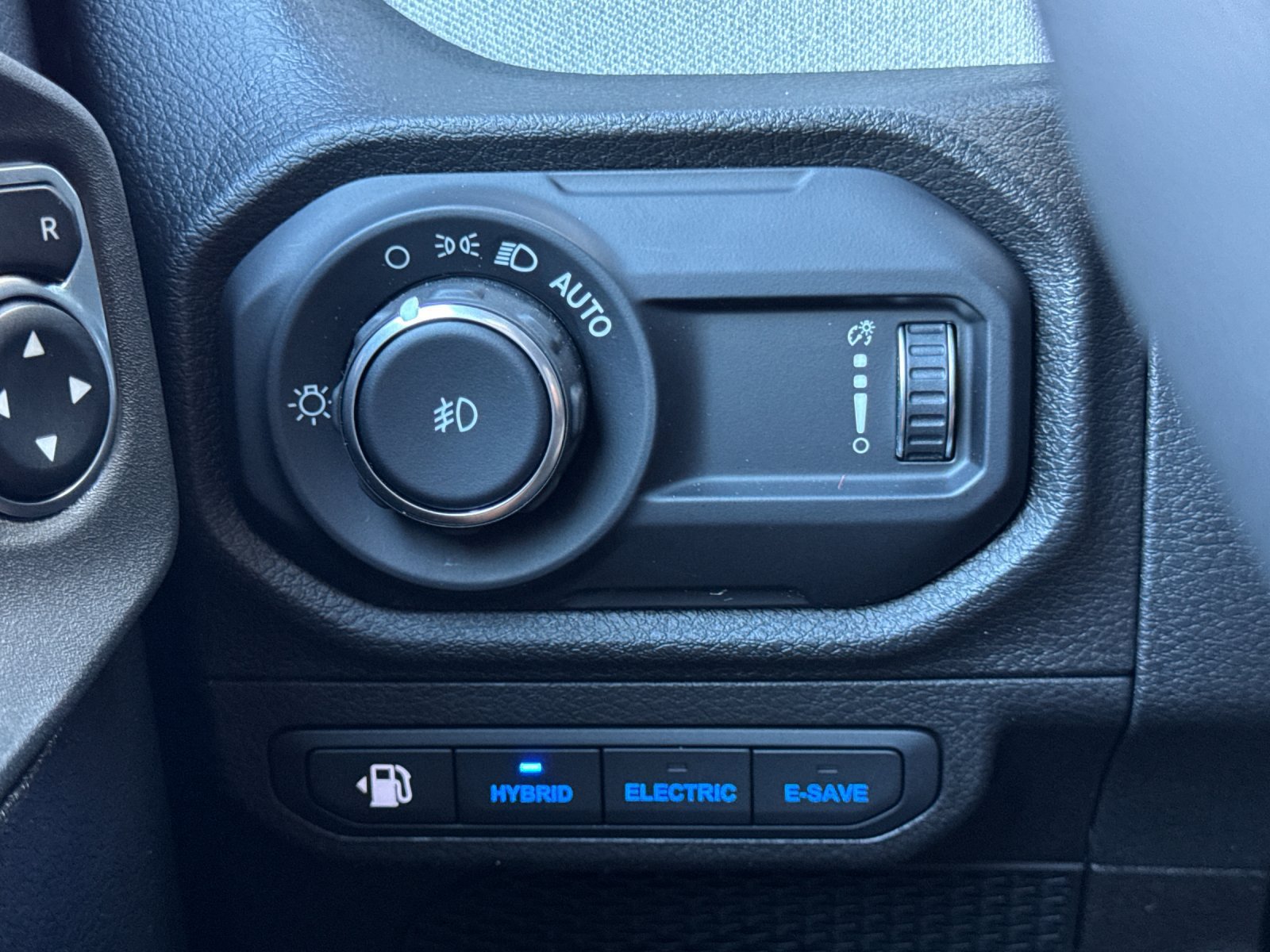 Used 2025 Jeep Wrangler Unlimited Sport S 4xe AWD/4WD image 34