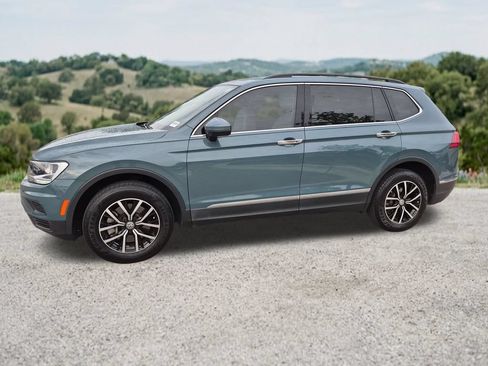 Used 2021 Volkswagen Tiguan SE FWD image 4