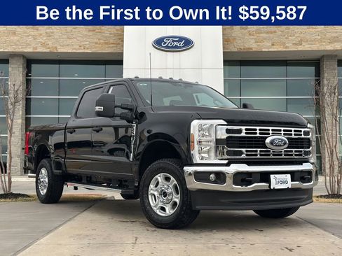 New 2026 Ford F250 XLT w/ FX4 Off-Road Package image 23