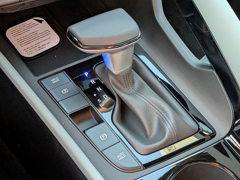 New 2026 Hyundai Elantra Limited FWD image 14
