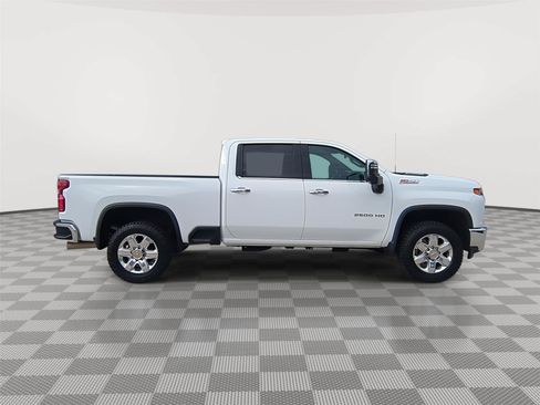 Used 2022 Chevrolet Silverado 2500 LTZ AWD/4WD image 6