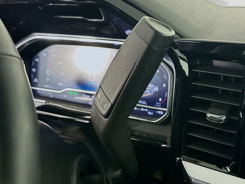 Used 2023 Chevrolet Silverado 1500 LT image 24